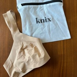 Knix V-Neck Bra - Wide Strap - Size 3